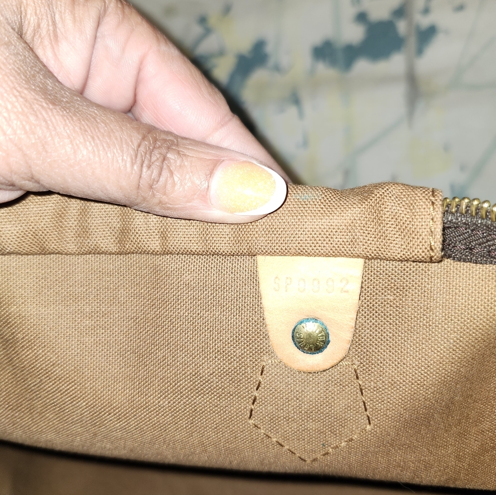 LOUIS VUITTON SPEEDY 35 - Picture 15 of 16